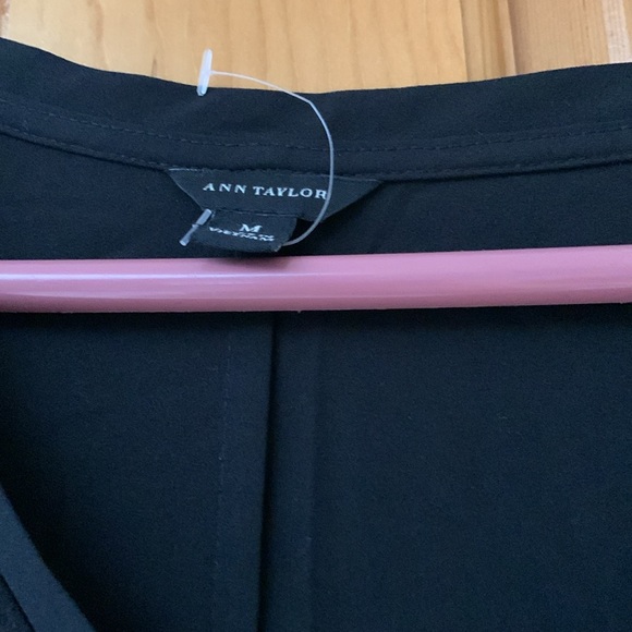 Ann Taylor Mixed Media Blouse - Size M - Picture 3 of 4